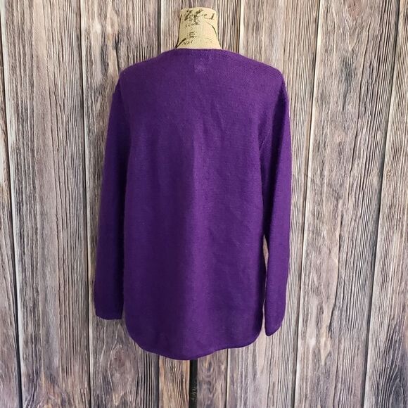 Henri Bendel Lightweight Spring Sweater - Picture 9 of 10